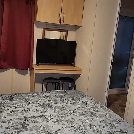 Bay - Caravan Chalet