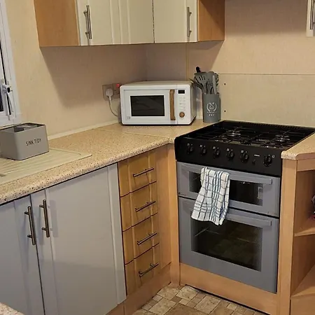 Chalet Bay - Caravan Cayton