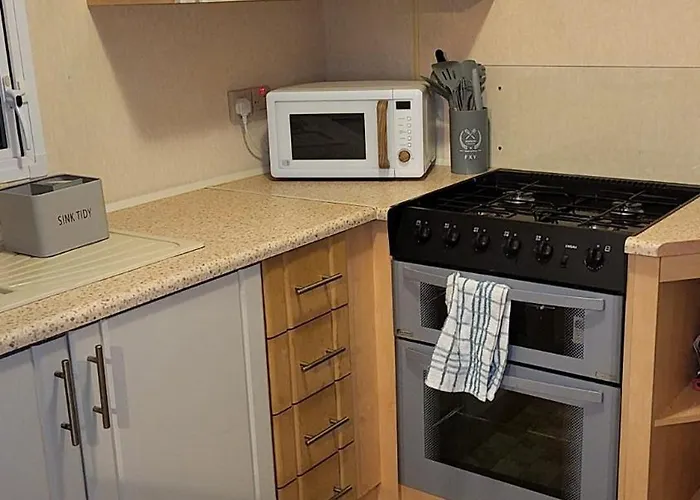 Chalet Bay - Caravan Cayton